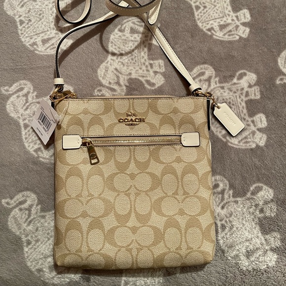 Coach sling bag - Picture 2 of 2